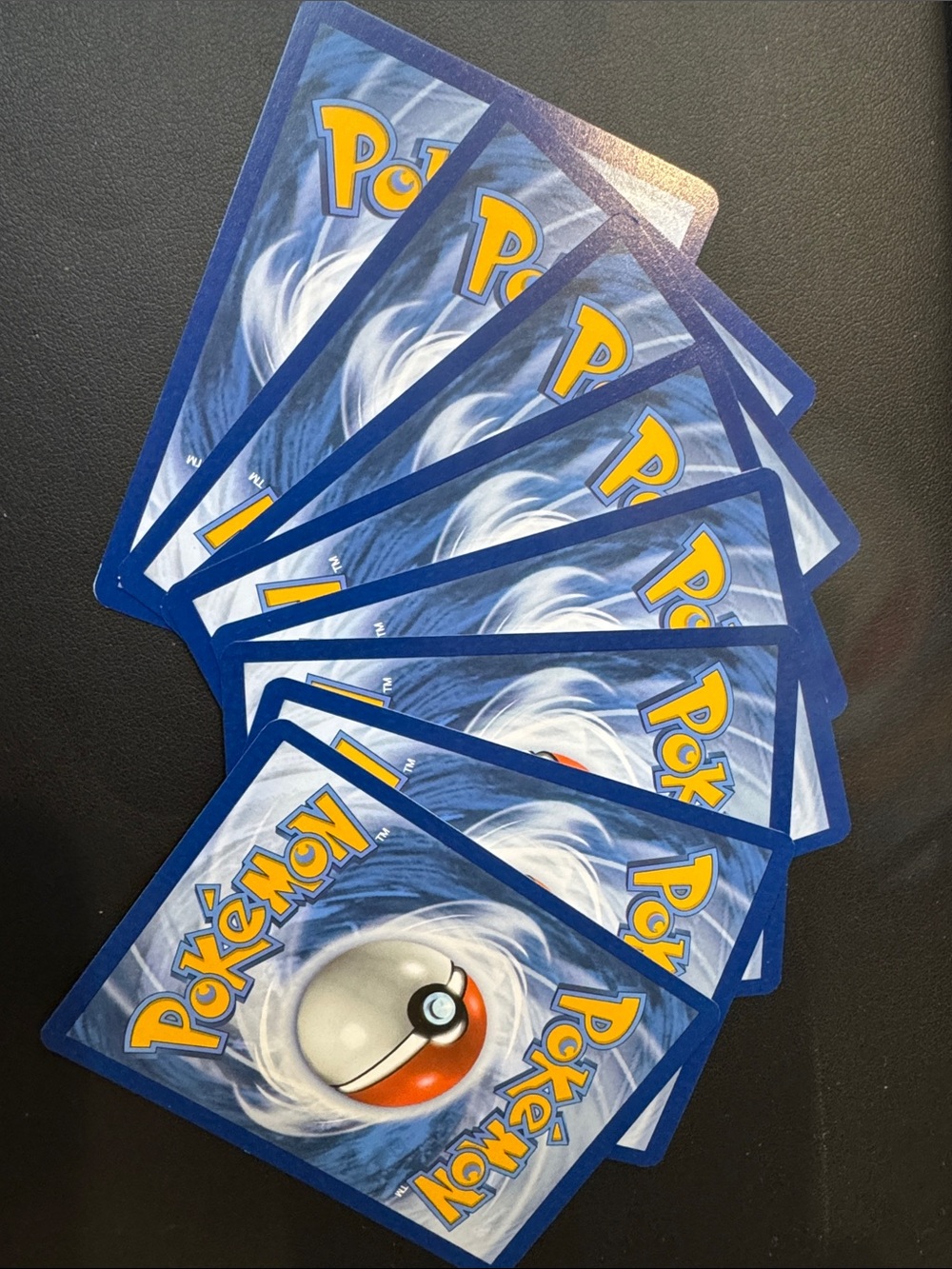 8 Pokemon Trading Cards - Pack # 4